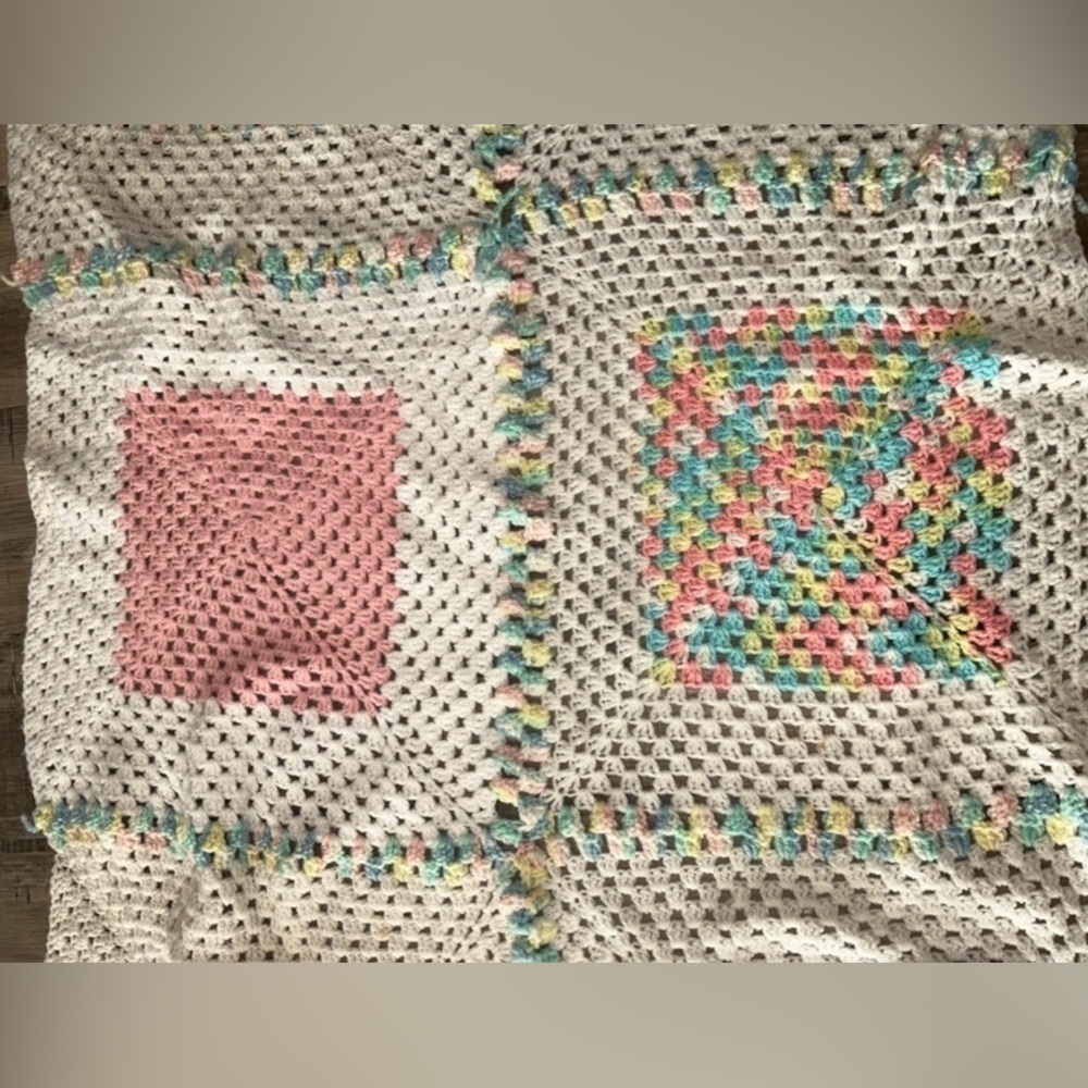 Vintage Crochet Afghan Panel Granny Square Blanket Project Upcycle Craft Project - Picture 3 of 13